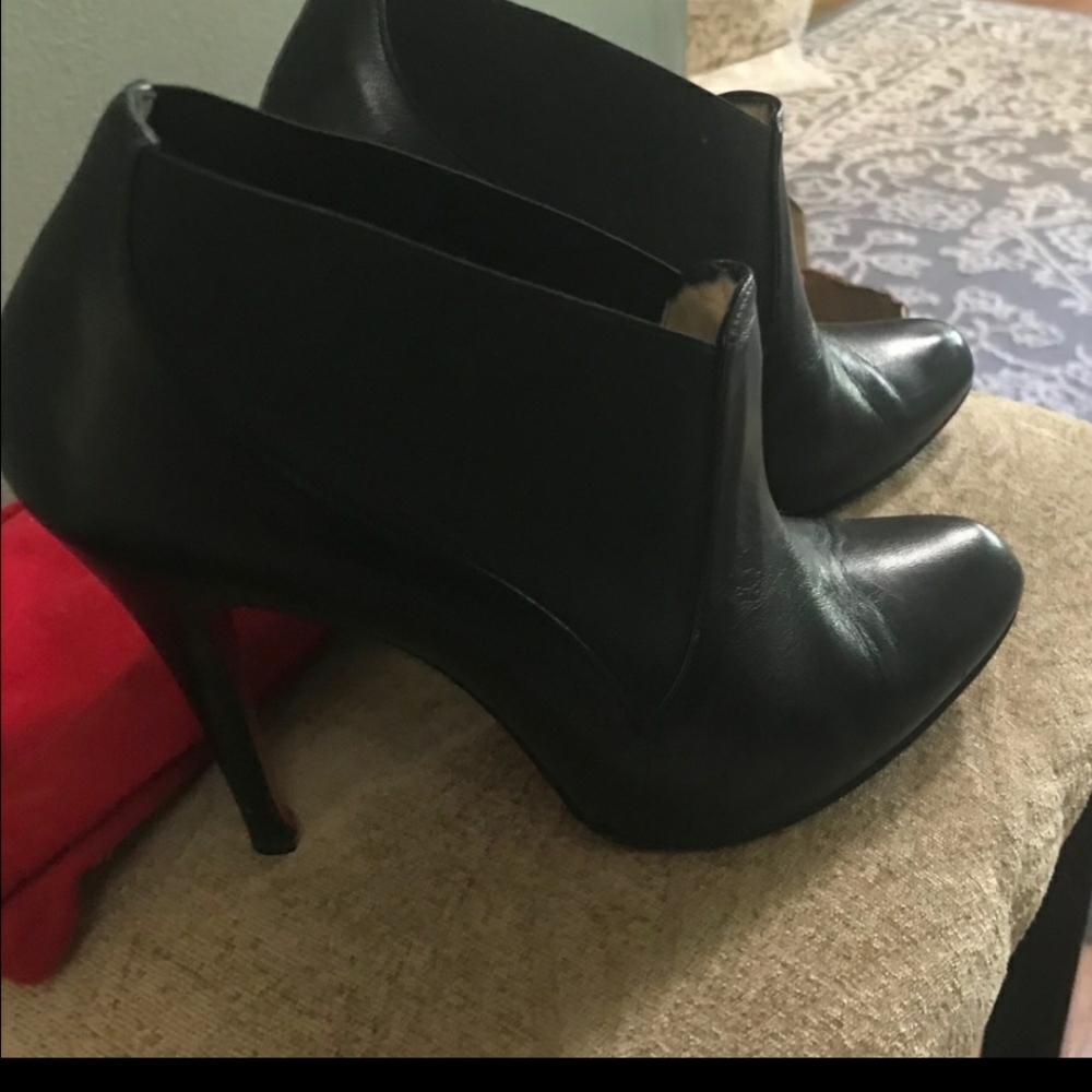 💕Christian Louboutin Ankle Booties💕